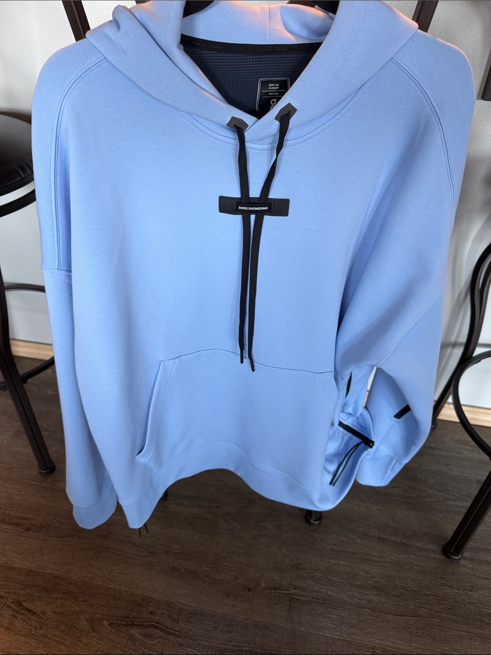 On Running Swiss Engineering Sky Blue Women’s Hooded Pullover